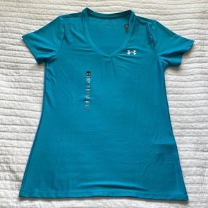 Under Armour Women’s Velocity v-neck shirt